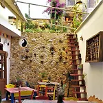 Poco Loco Bed & Breakfast 4*