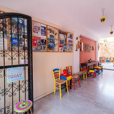 Frühstückspension Poco Loco Chania (Crete)