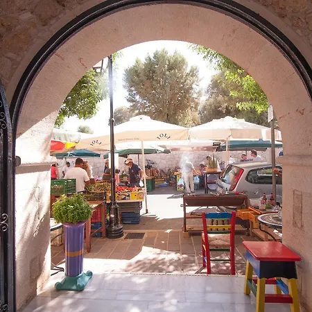 Poco Loco فندق مبيت وإفطار خانيا