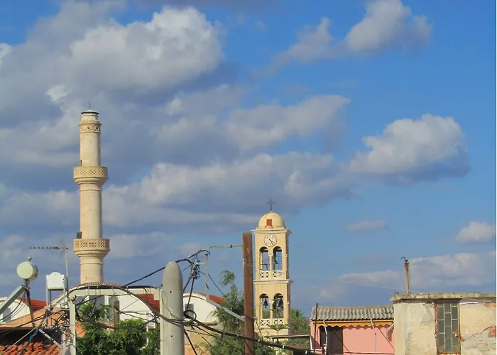 Poco Loco Bed & Breakfast Chania (Crete)